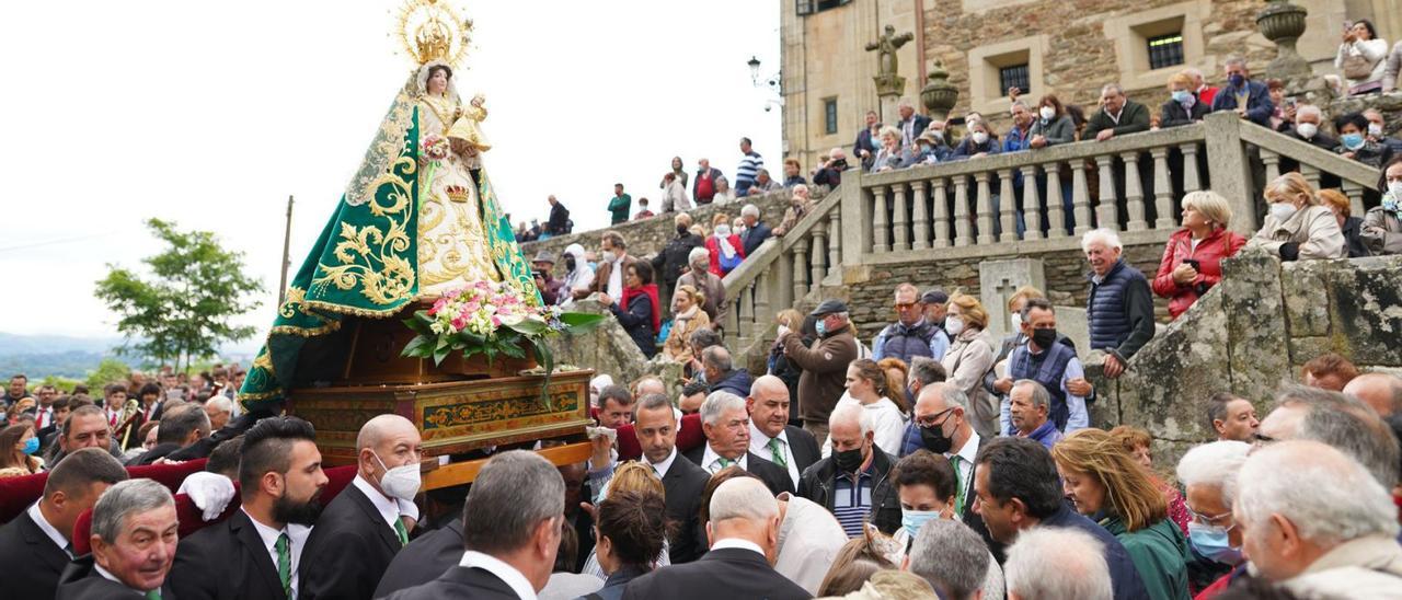 Procesión de la Virgen de
 O Corpiño.   | // BERNABÉ