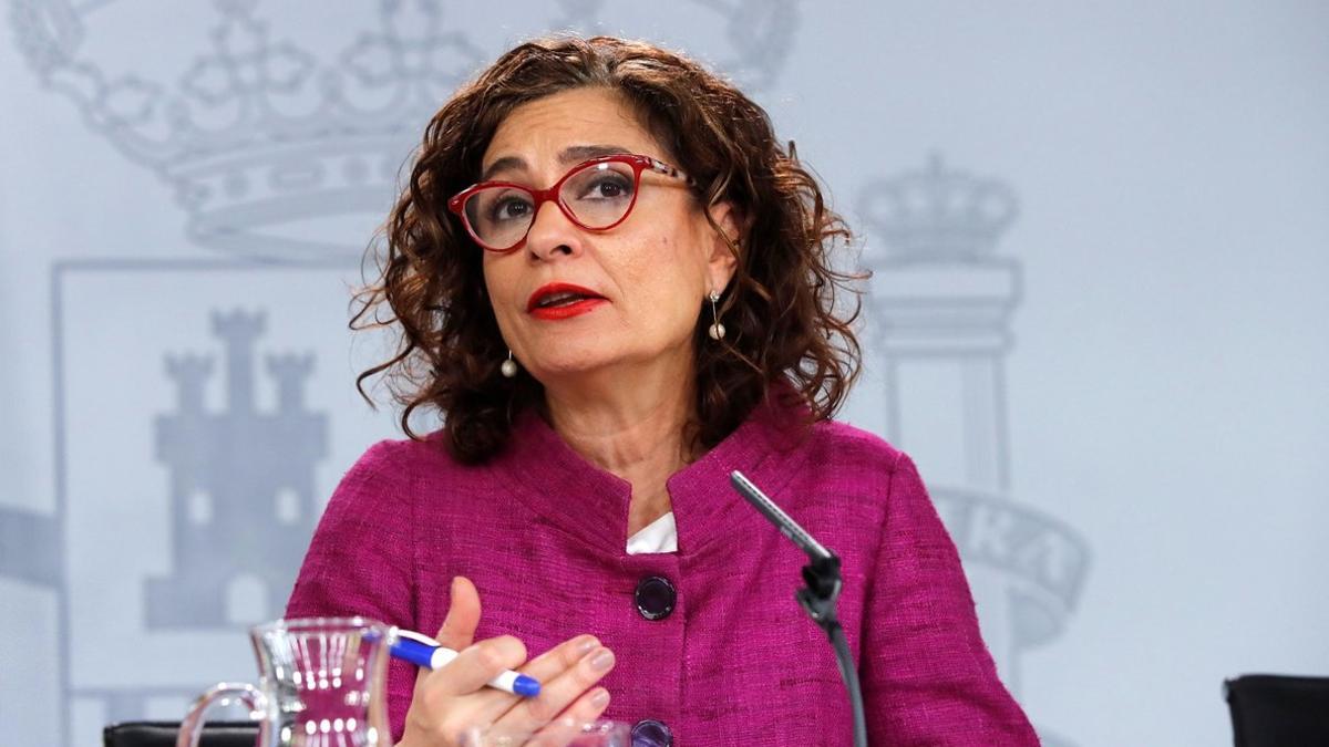 La ministra de Hacienda, Maria Jesús Montero, durante la rueda de prensa posterior al Consejo de Ministros