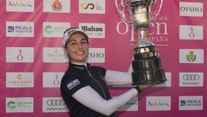 Nastasia Nadaud sumó en Guadalhorce un meritorio triunfo tras una gran última vuelta en Guadalhorce