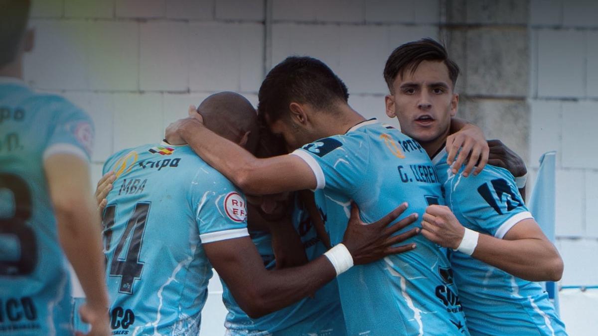 Jugadores del Coria celebrando un gol del pasado mes de diciembre.