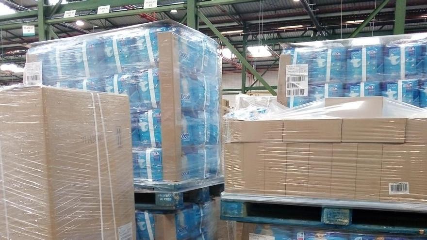 La factoría de Ausonia entrega 6.000 cajas de productos de higiene personal a sanitarios y ONGs