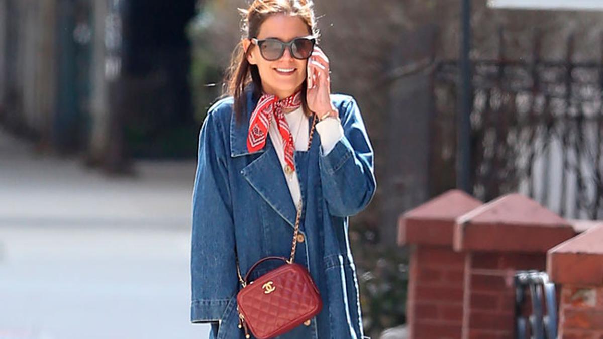 Katie Holmes con look denim en Nueva York