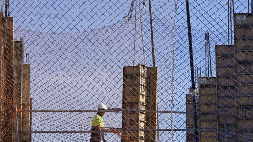 El mercado laboral de Galicia prolonga su etapa dorada con el tirón de los extranjeros, que se acercan ya a los 100.000