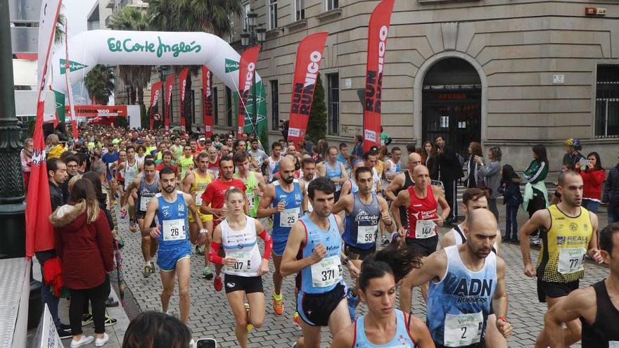 Un momento de la salida de la pasada edición de la Vigo+11. // Alba Villar