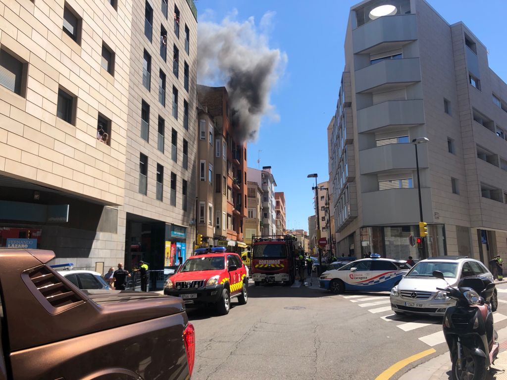 Incendio en la calle Cortes de Aragón de Zaragoza