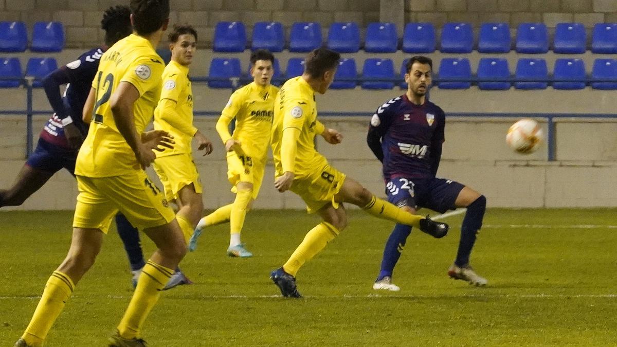 Imatge del Costa Brava contra el filial del Vila-real.