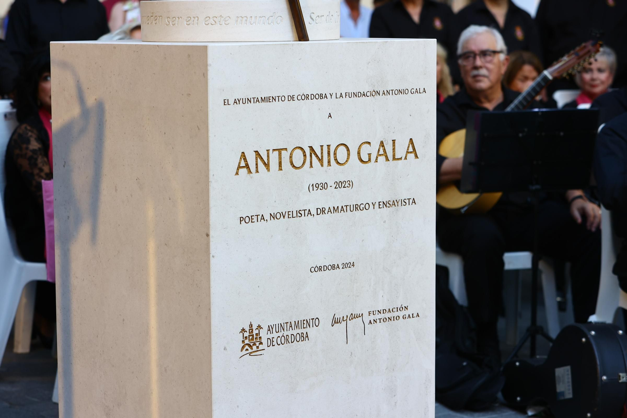 Antonio Gala se hace eterno junto al Gran Teatro
