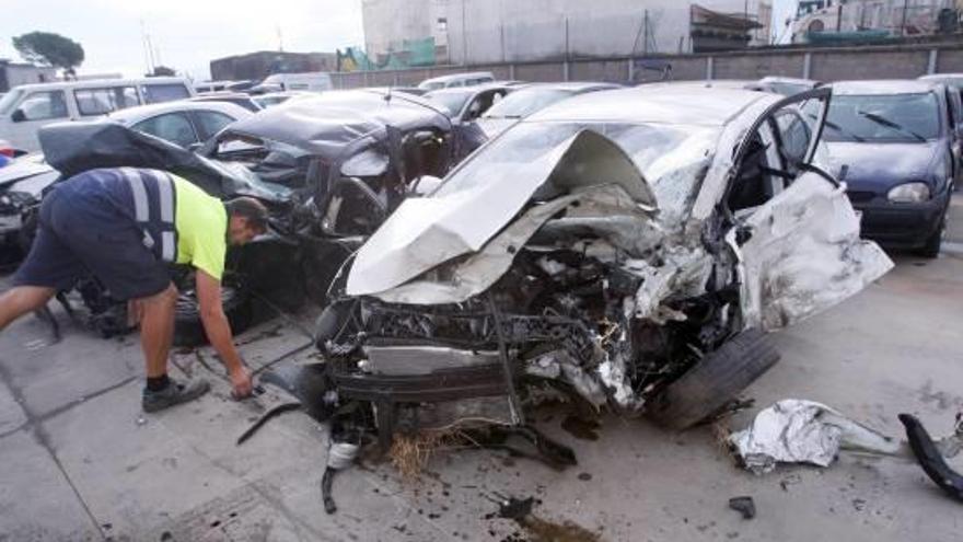 Els dos vehicles implicats en un xoc mortal en què va morir una persona aquest any a Sils.