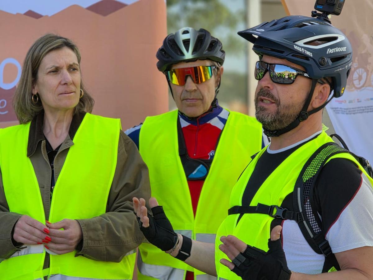 GALERÍA | El ciclismo y el Duero unen La Raya