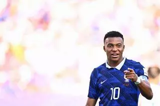 Mbappé no puede igualar a Messi