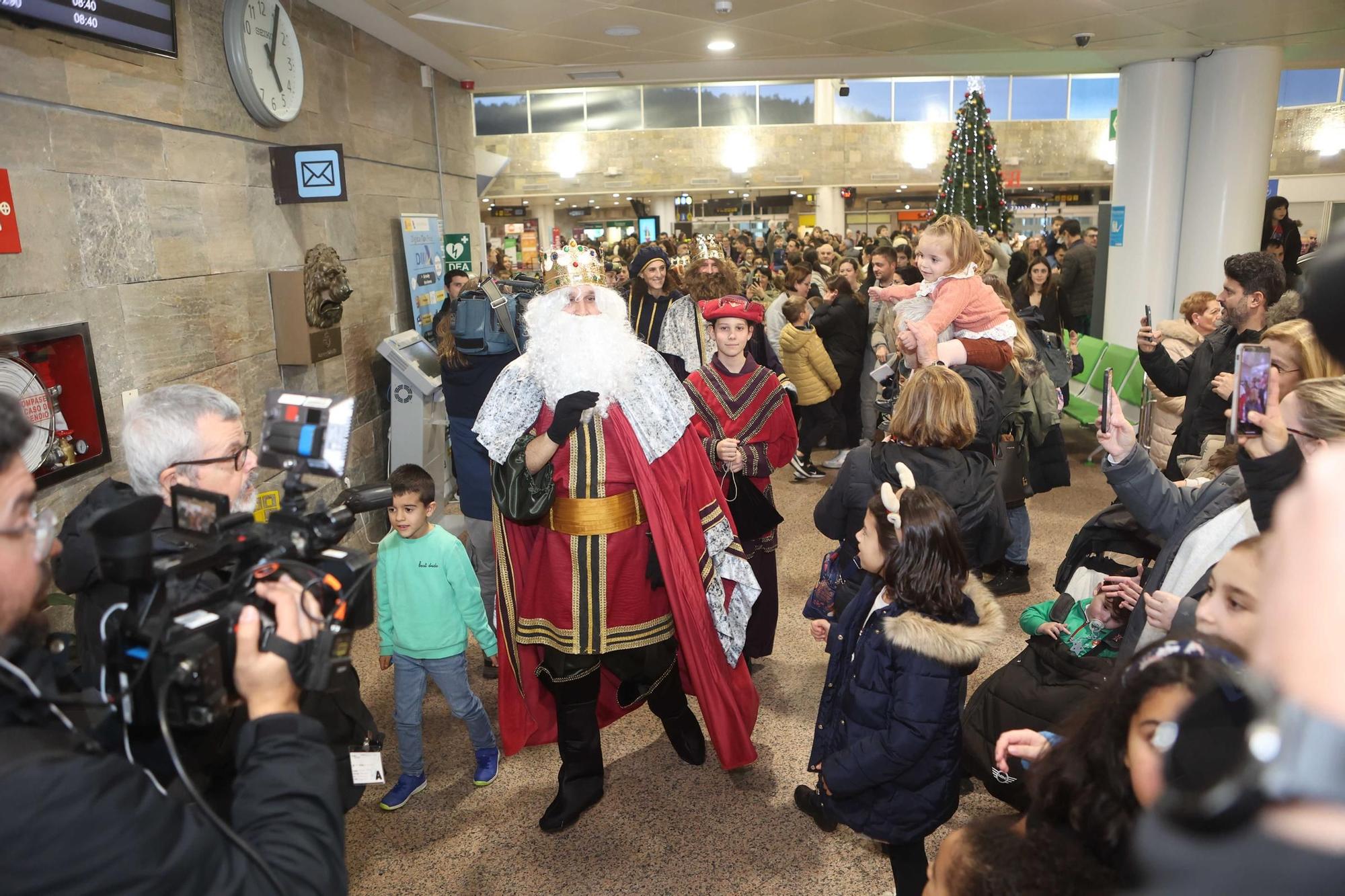 Los Reyes Magos llegan a Alvedro