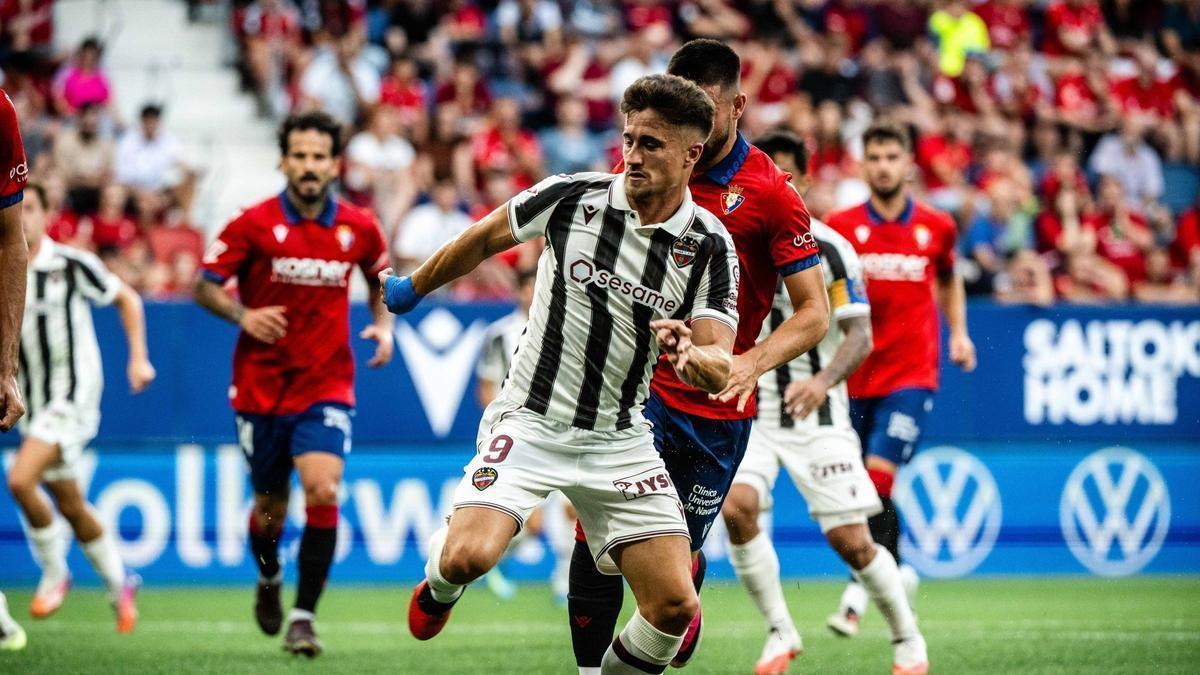 Iván Romero, durante un momento del partido ante Osasuna.
