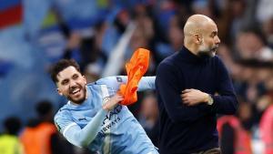 Rayan Cherki (izq.) durante la final de la FA Cup, que terminó en victoria sobre el Southampton