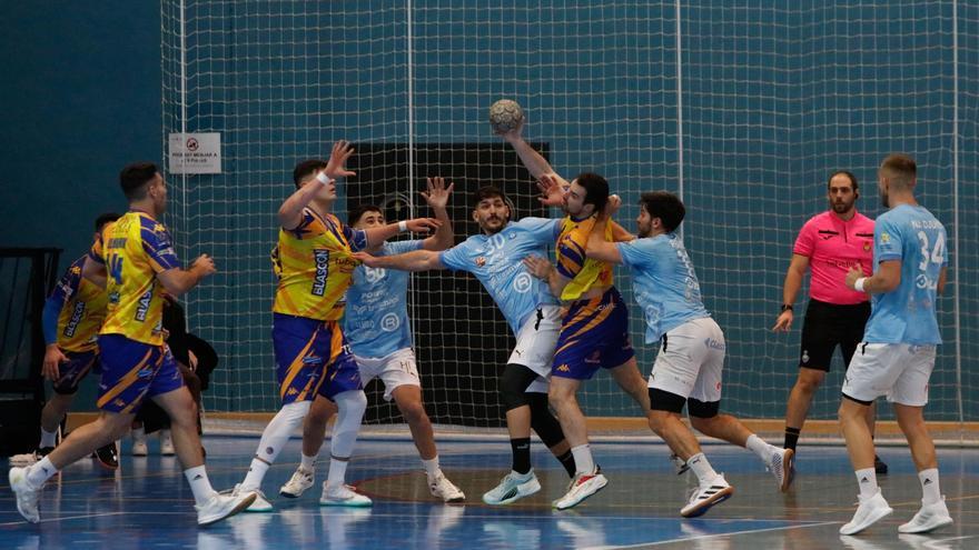 Derbi balear entre el Club Handbol Mallorca y el HC Eivissa