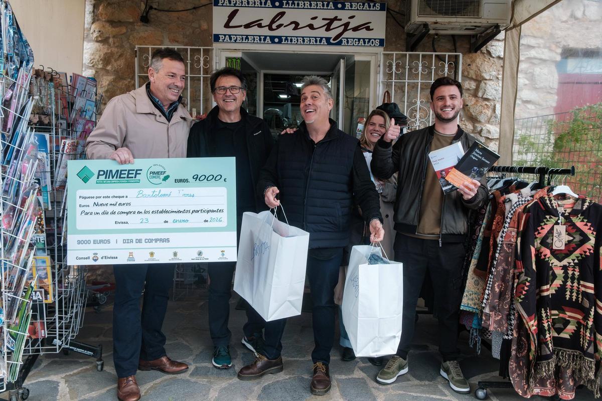 Todas las fotos de la jornada de compras de la campaña de Navidad de PIMEEF