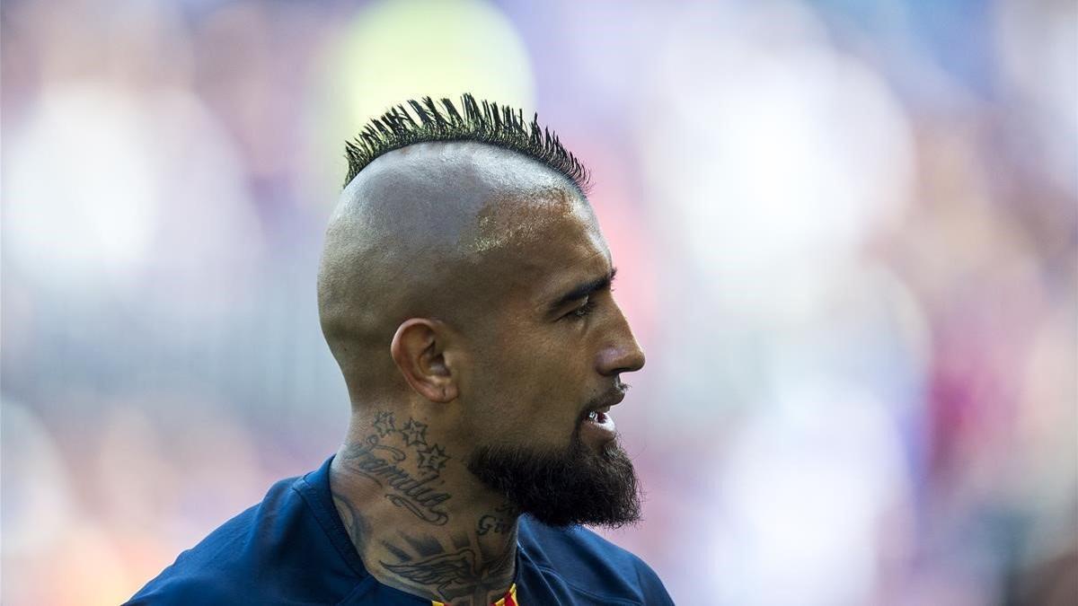 Arturo Vidal, en el calentamiento antes de un partido