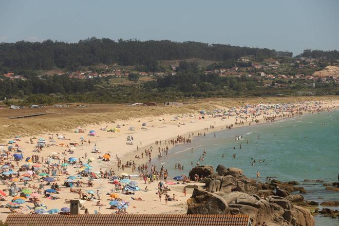 O Salnés-Pontevedra, playas para todos los gustos, y casi todas llenas
