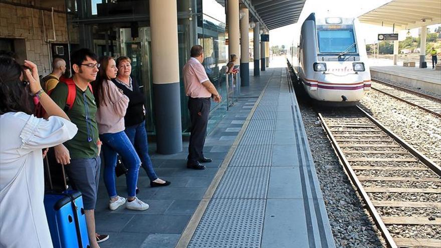 Ruptura entre Nevado y PSOE y Podemos a costa del ferrocarril