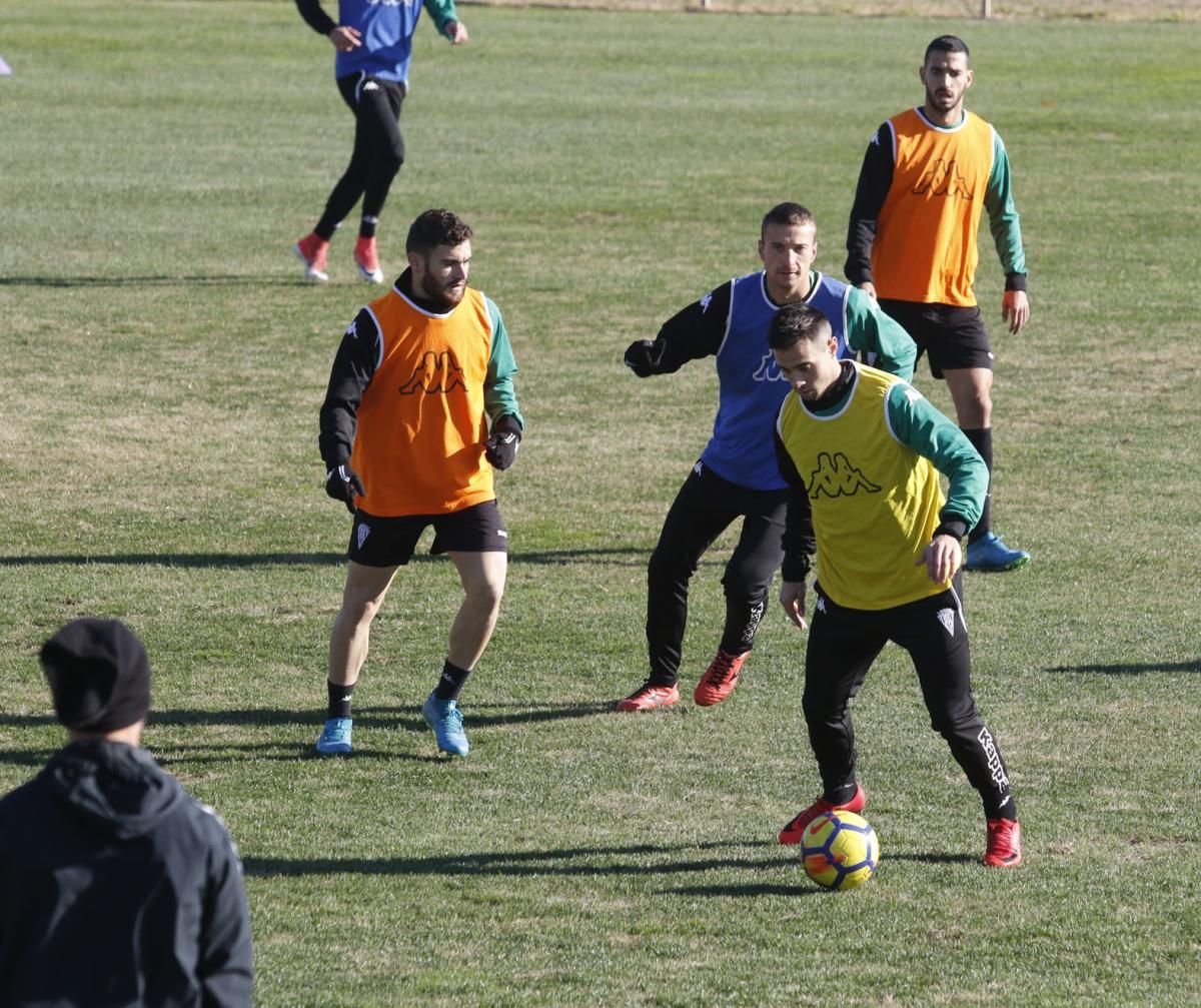 Primer entrenamiento de Jorge Romero tras hacerse cargo del primer equipo del CCF