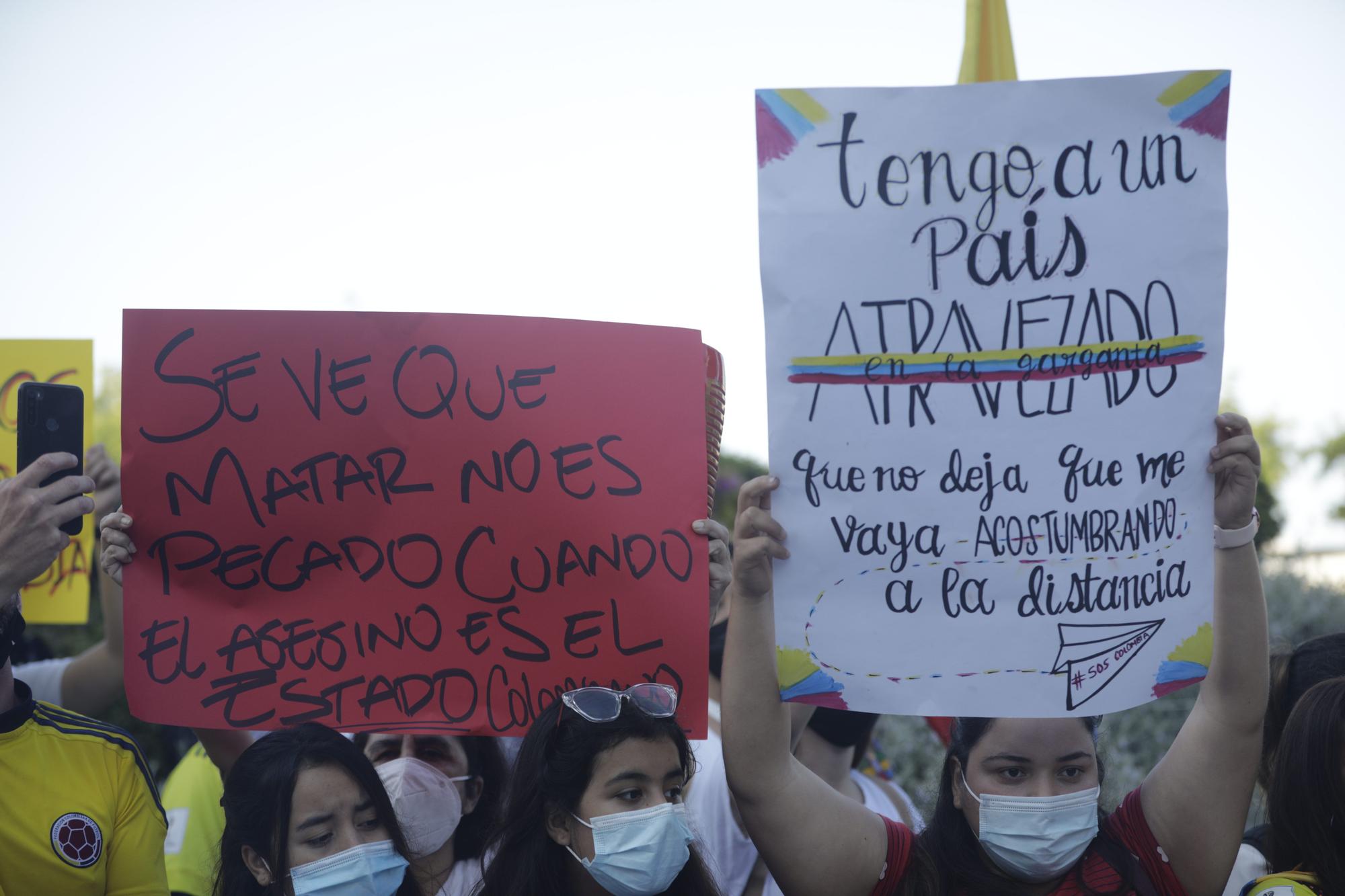 Más de 500 personas se manifiestan en Palma por la libertad de Colombia