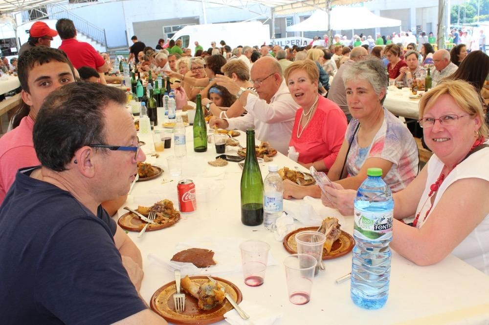 La XVIII edición de la fiesta gastronómica coincide con la celebración del Concurso-Exposición de Espantallos na Ruta do Río Barbeira.