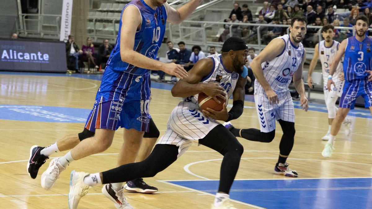 Blaylock durante un partido en el Pedro Ferrándiz.