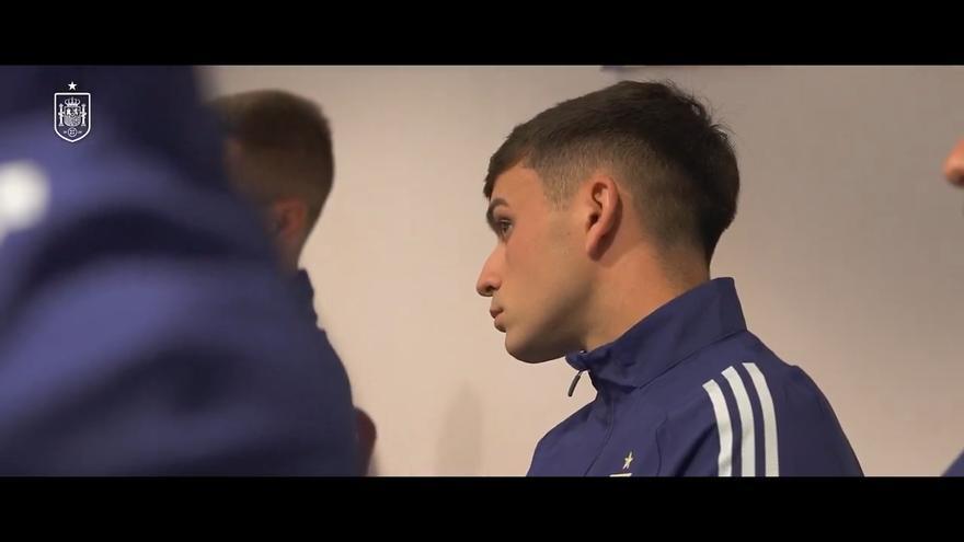Así es un día con Pedri en la selección