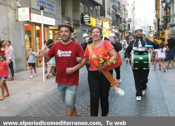 GALERÍA DE FOTOS - ‘Regreso a la ciudad’ saca el espectáculo a las calles de Castellón