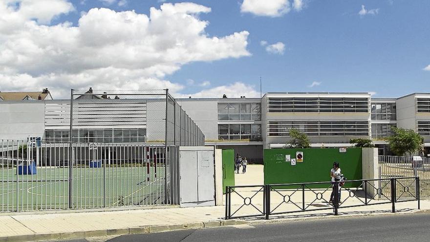 Educación invertirá 125.000 euros en obras en los colegios emeritenses este verano