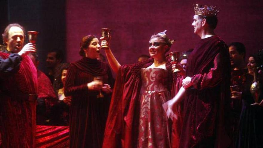 El Gran Teatro se rinde ante un singular montaje de &#039;Macbeth&#039;