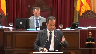 El Parlament rechaza una enmienda a los presupuestos para compensar a Formentera el gasto por la tutela de menores extranjeros no acompañados