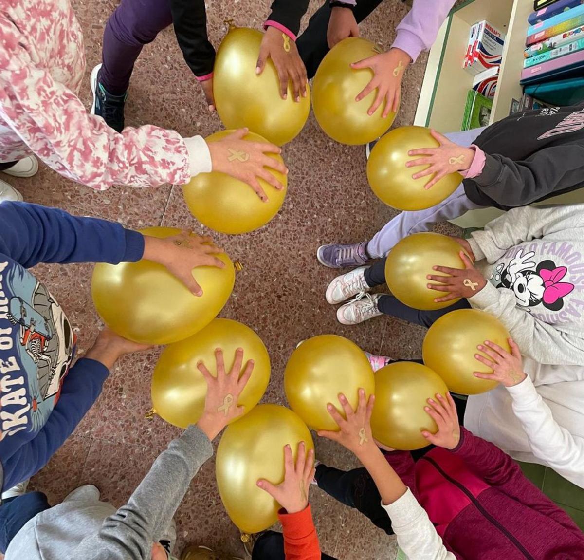 Un grupo de niños, durante el acto en Buenos Aires.