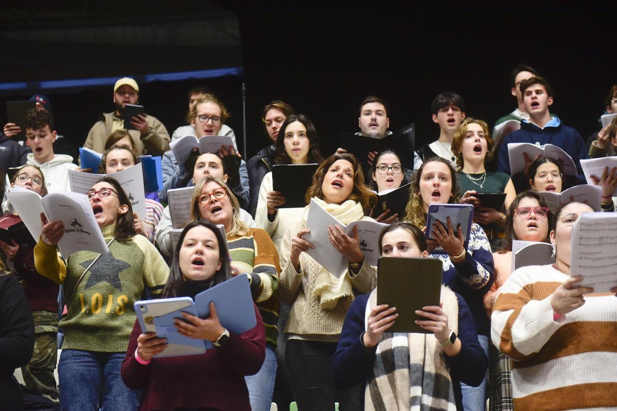 Ensayo del Concierto por la Paz del proyecto educativo Chorus en el Coliseum
