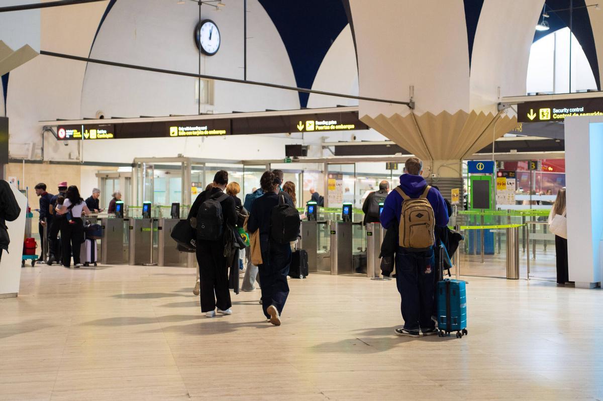 Interior del Aeropuerto de Sevilla