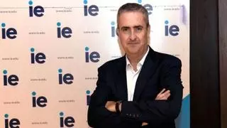 Manuel Romera,  profesor de Dirección Financiera de IE University: "Espero que la inteligencia artificial sea más artificial que inteligencia"
