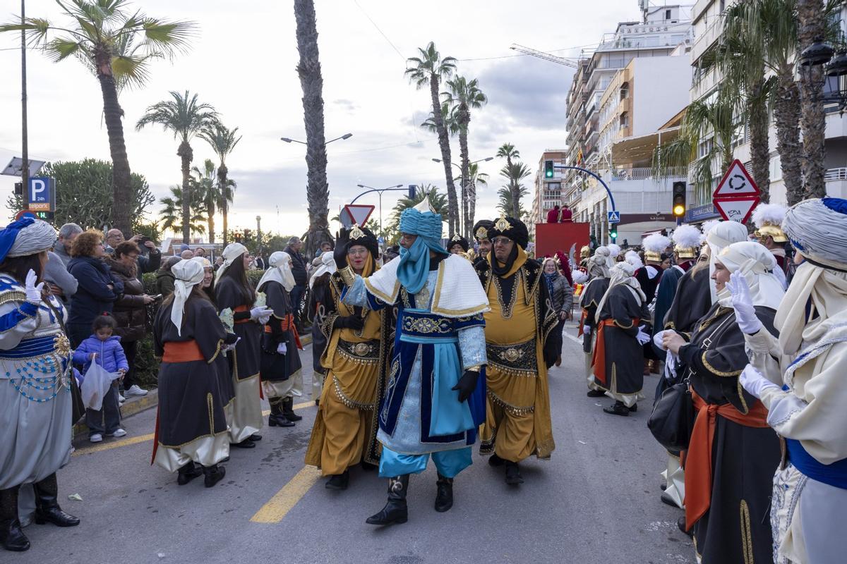 Las mejores imágenes de la Cabalgata de Reyes de Torrevieja 2026