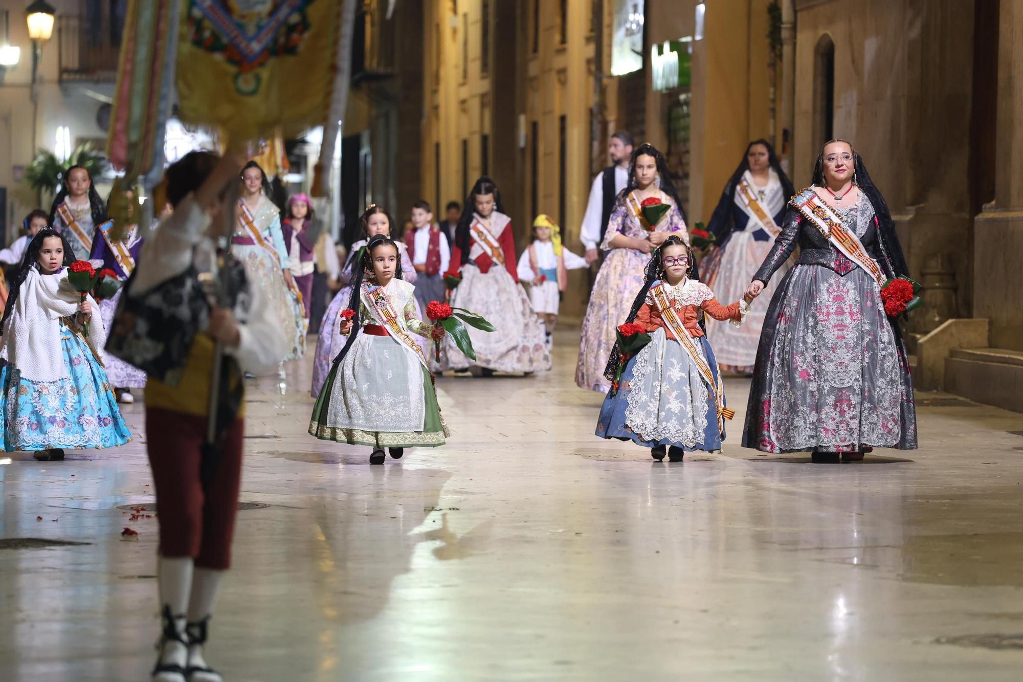 Ofrenda día 18. Calle San Vicente (23:00/24:00)