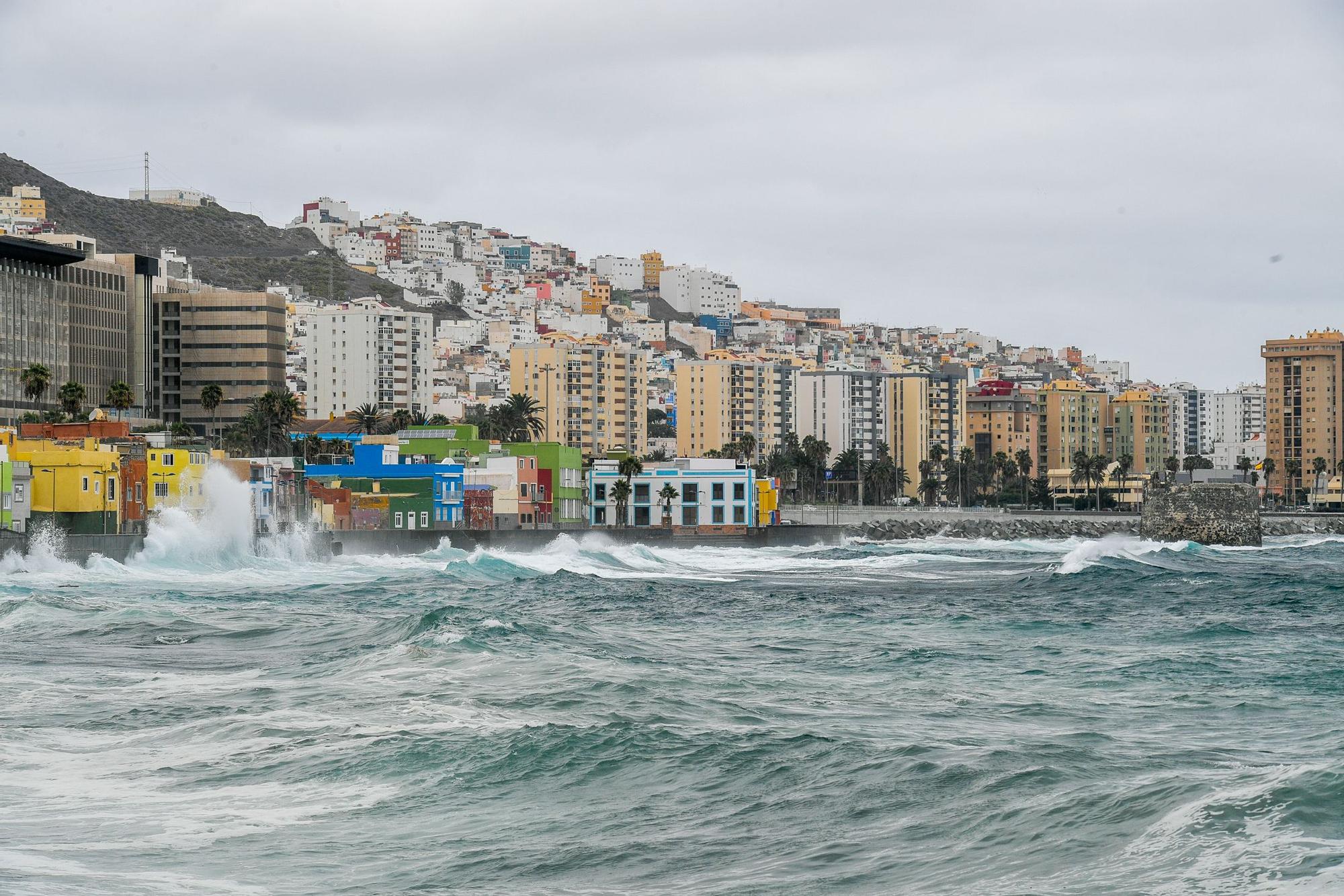 Olas en San Cristóbal, en Las Palmas de Gran Canaria (02/08/2023)