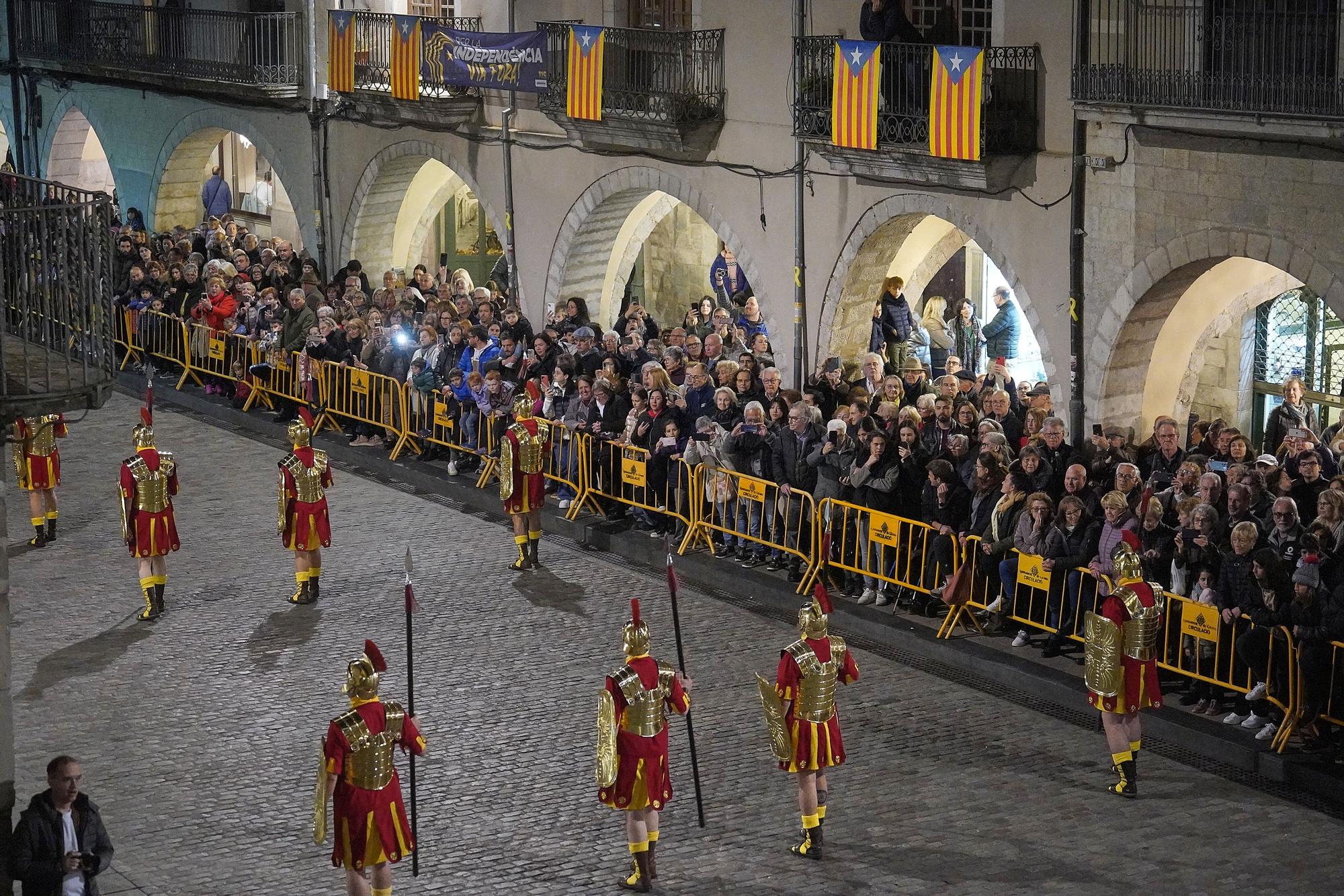 Els Manaies de Girona entreguen el Penó a Joan Alenyà