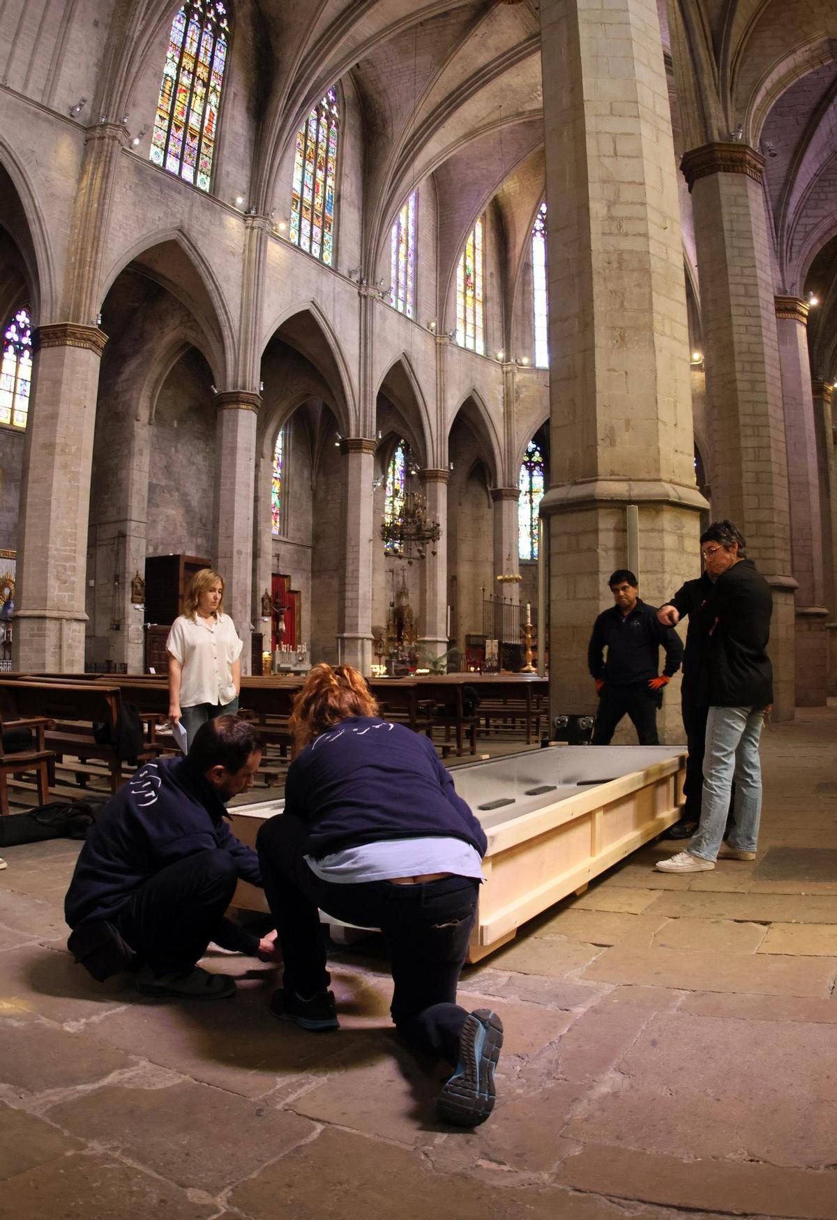 El trasllat del Frontal Florentí de la Seu a Madrid, en fotos