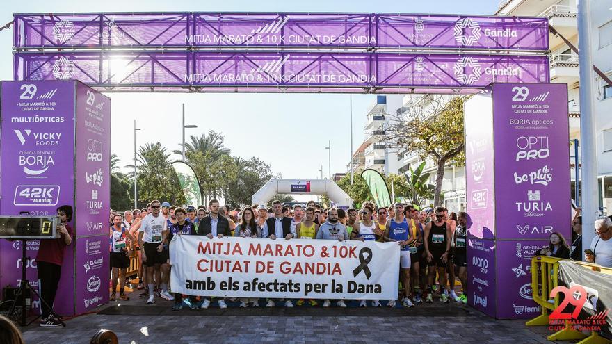 La Mitja Marató &amp; 10K Gandia dona 3.000 € y 5.000 productos a los afectados de la dana