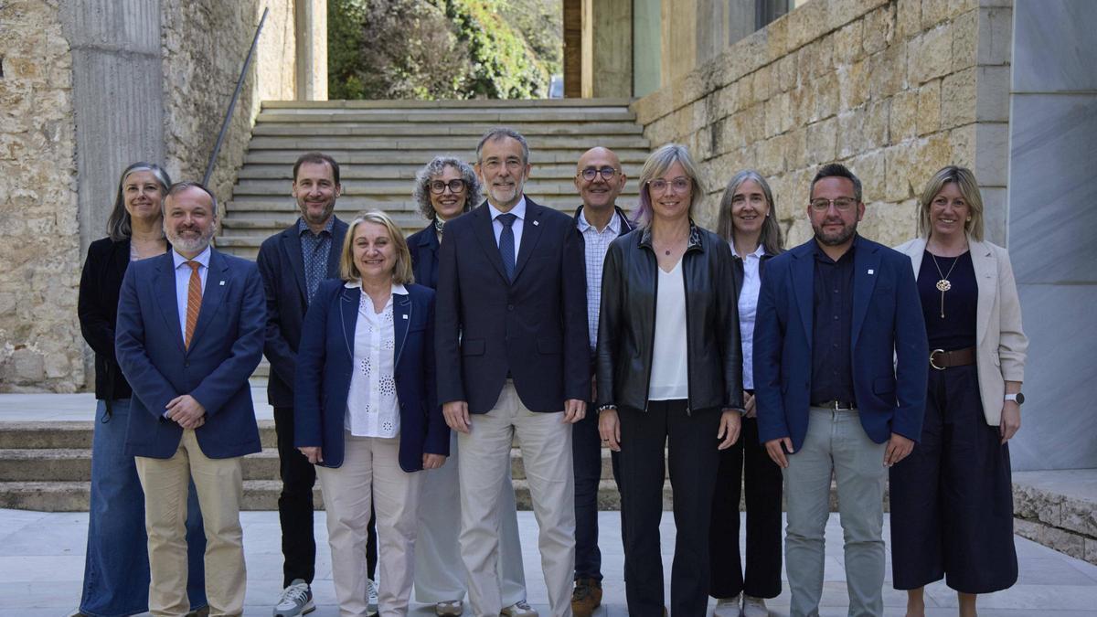 La majoria de membres del nou govern de la UdG, amb Josep Calbó com a rector.