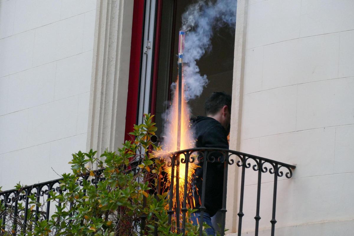 Centenars de persones gaudeixen del Xupinassu amb el pregó de Marc Turró i Alberto Gómez