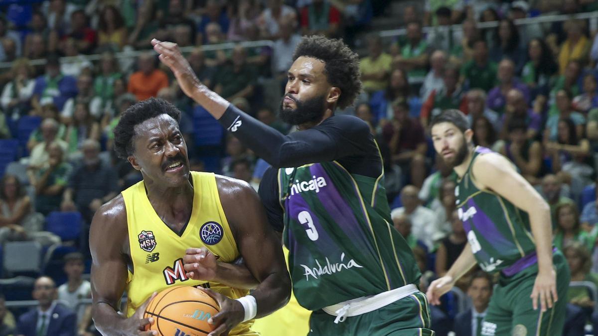 Gabriel Olsaeni, con la camiseta del Mersin MSK enfrentándose al Unicaja.