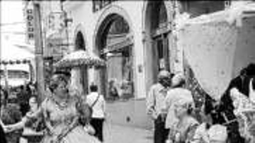 La ruta literaria llena de versos  de Carolina las calles del centro