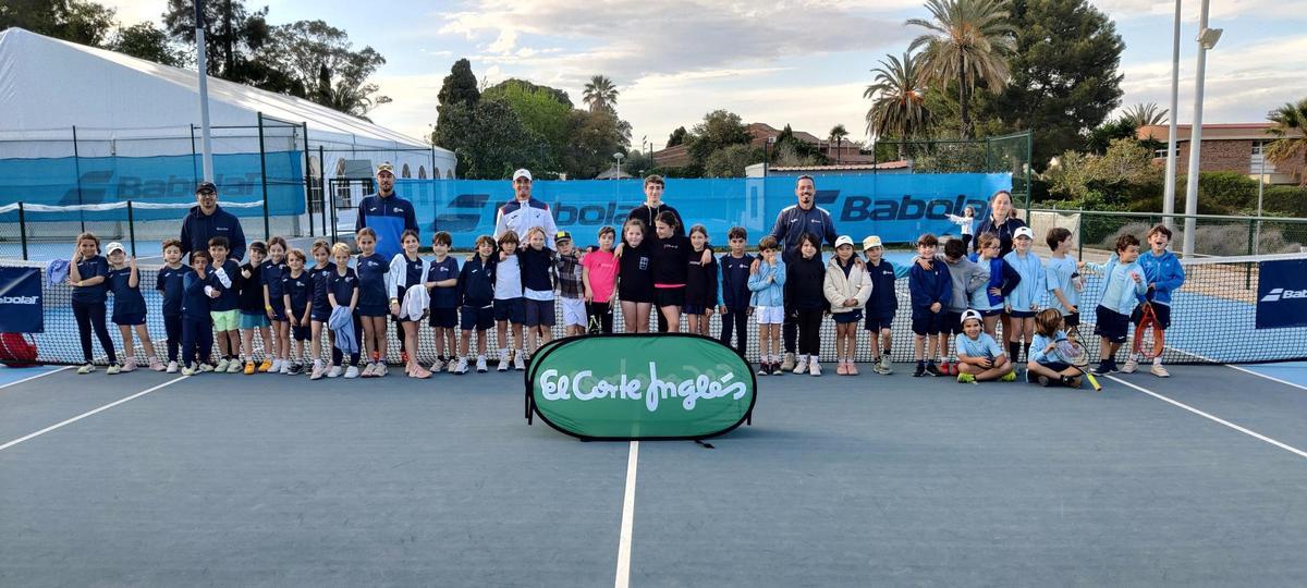 Las instalaciones del Club Español de Tenis de Rocafort han acogido este pasado sábado el Circuito de Minitenis El Corte Inglés.