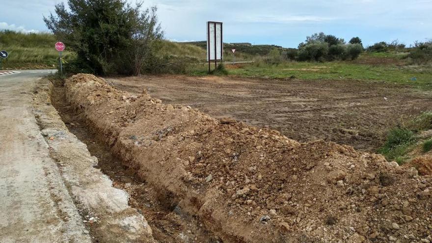 La zona neta i amb una rasa per col·locar la tanca.