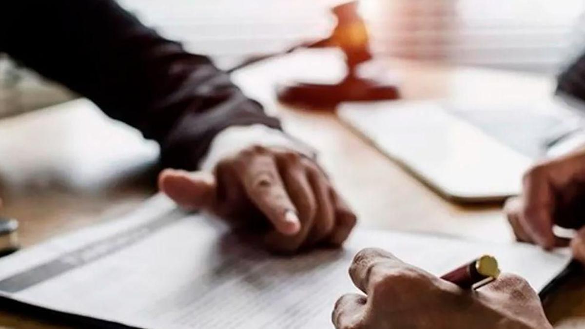 Impuesto de sucesiones: la vía legal que permite usar el dinero del fallecido para pagarlo.