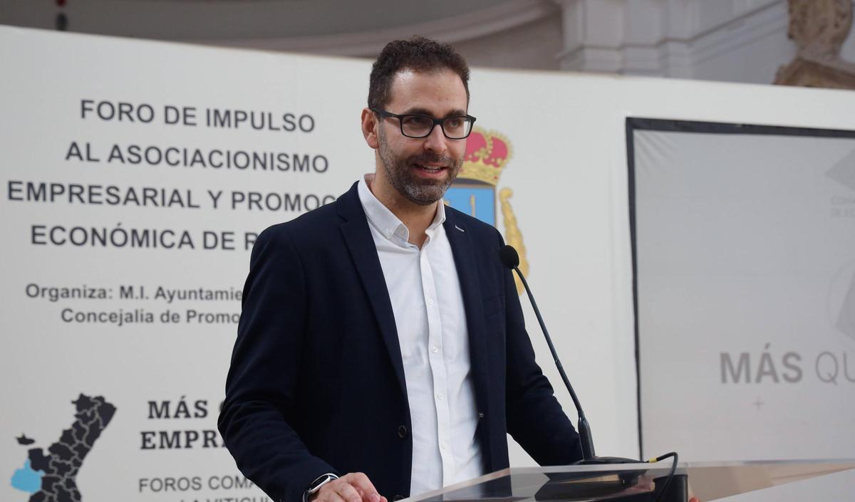Mario Sánchez, alcalde de Requena, durante el I Foro Más Que Empresas.