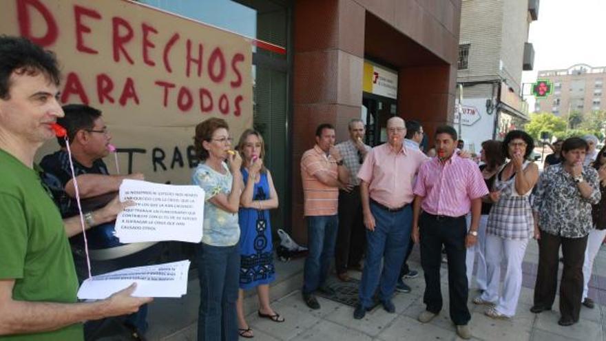 Unos 5.000 funcionarios se manifiestan en Murcia